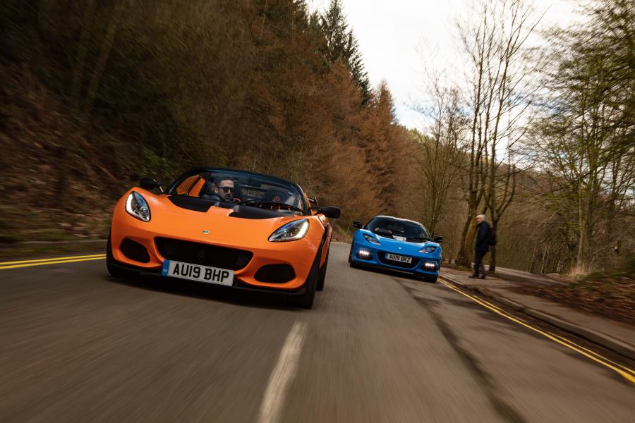  Lotus Elise Cup 250 2017 года  (UK) (фото 10 из 46)
